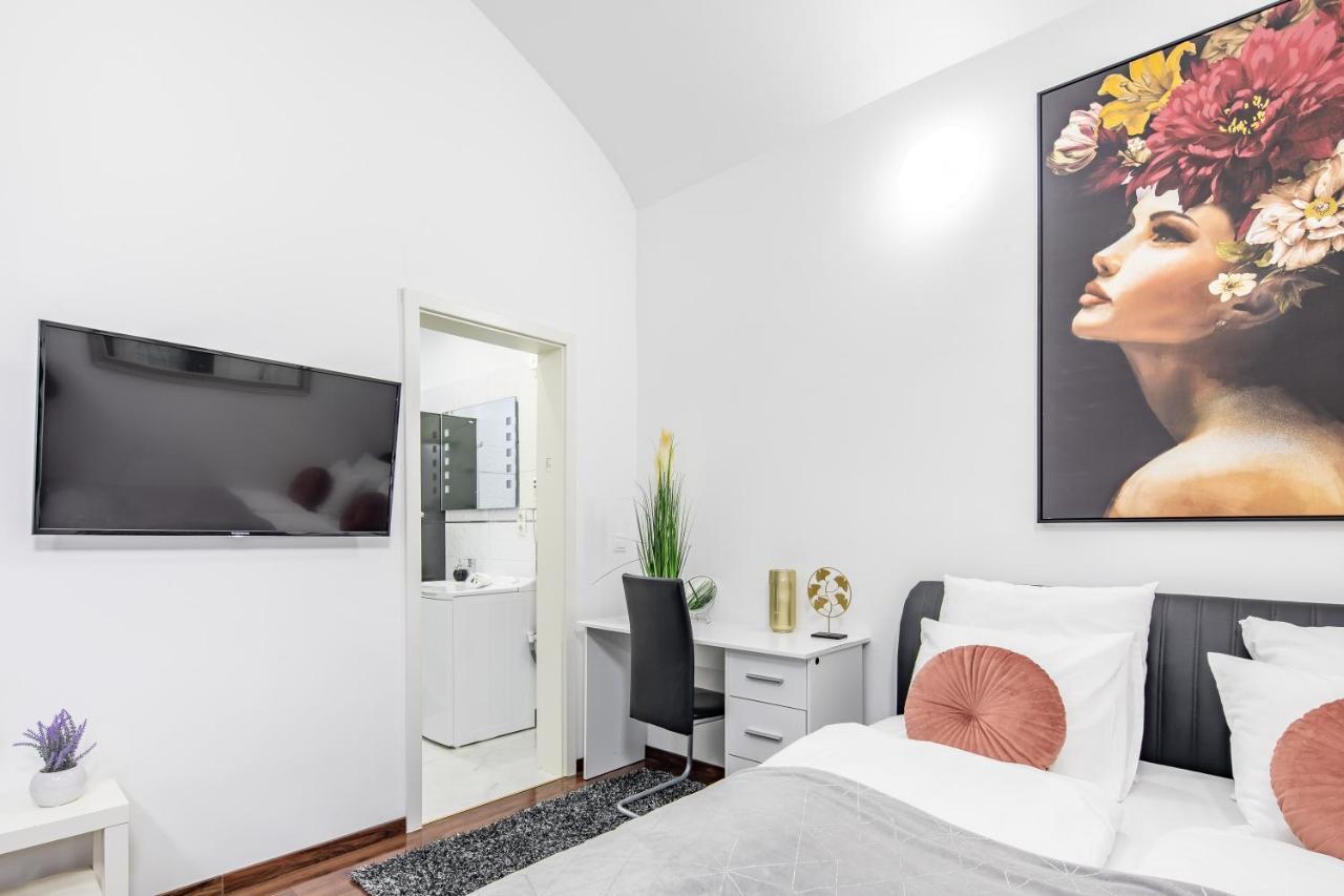Melody Meadow Apartment Budapest Exteriör bild