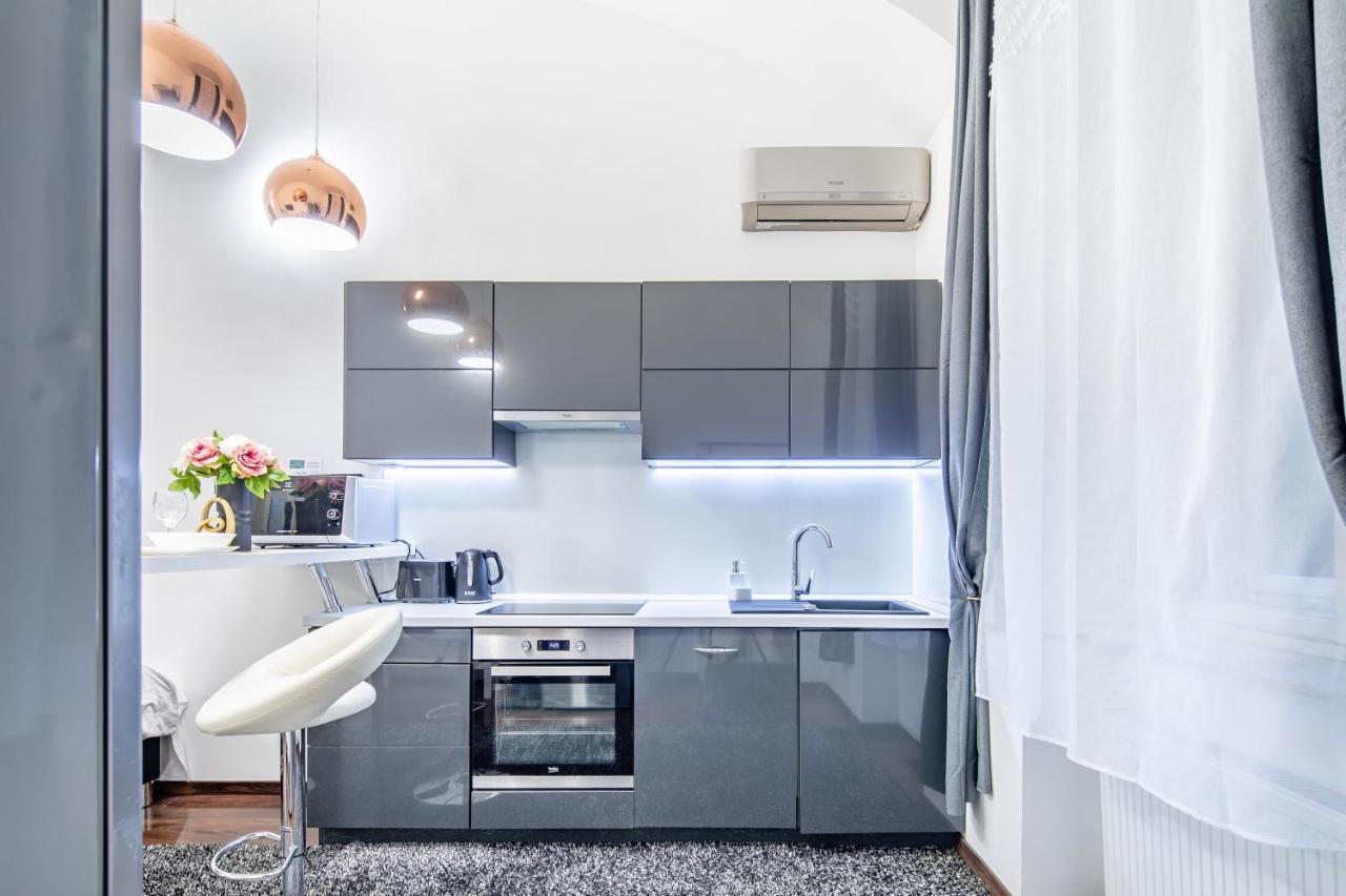 Melody Meadow Apartment Budapest Exteriör bild