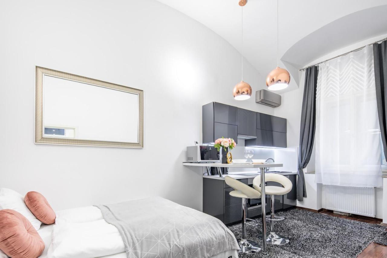 Melody Meadow Apartment Budapest Exteriör bild